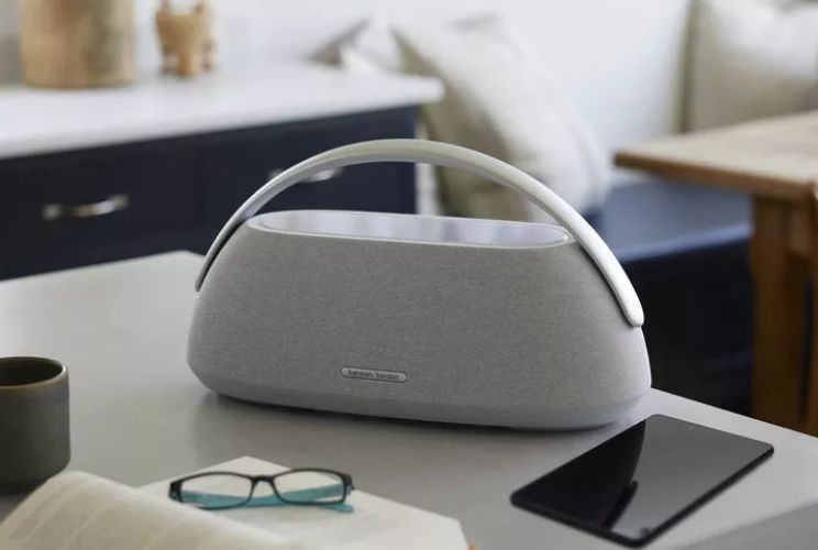 Harman/Kardon חוגגת 70 עם רמקולים ניידים